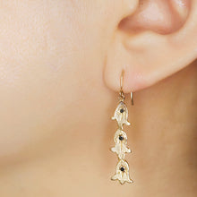 Load image into Gallery viewer, tulip black diamond earrings
